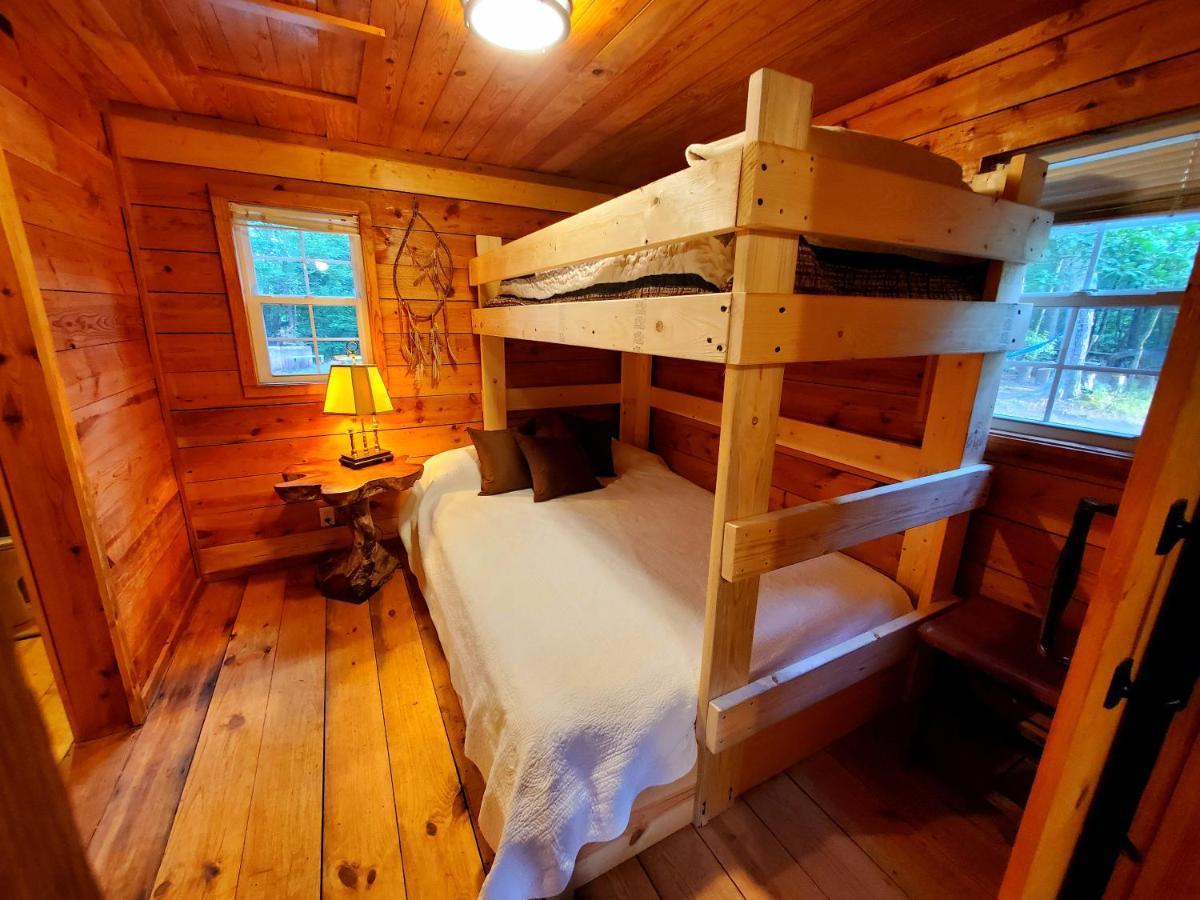 Lil' Log At Hearthstone Cabins And Camping - Pet Friendly هيلين المظهر الخارجي الصورة